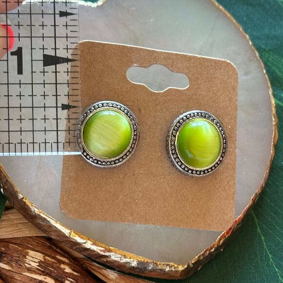 BOGO FREE CATS EYE FONE EARRINGS VINTAGE - Picture 4 of 5